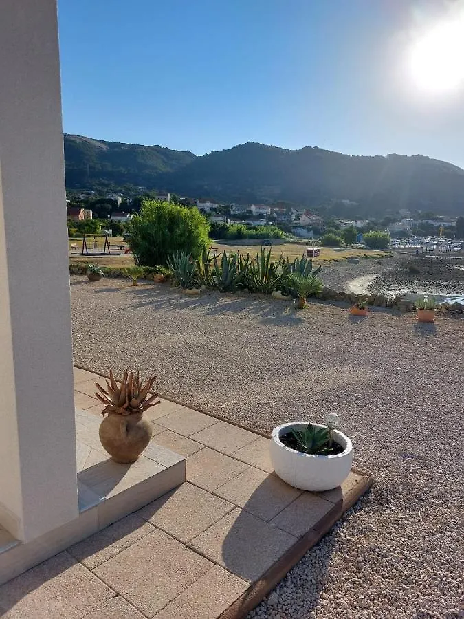 La Gatta Apartmani Barbat na Rabu 0*,  Croatia